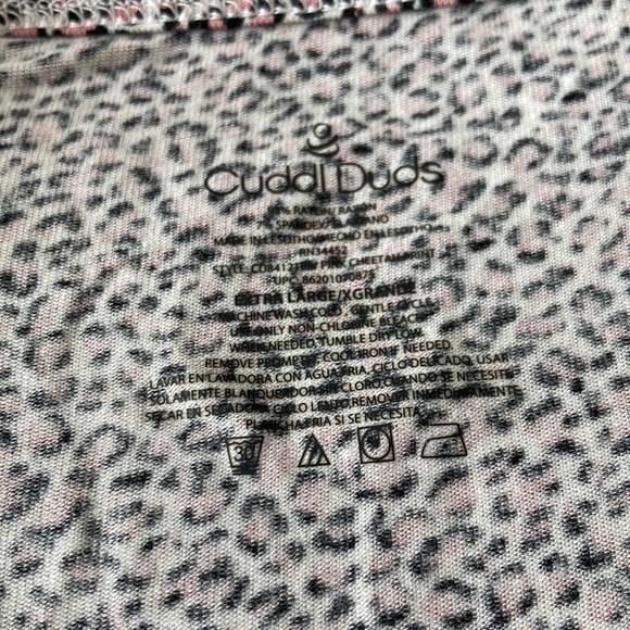 NWOT Cuddl Duds Pink Cheetah Print Top - Picture 5 of 6